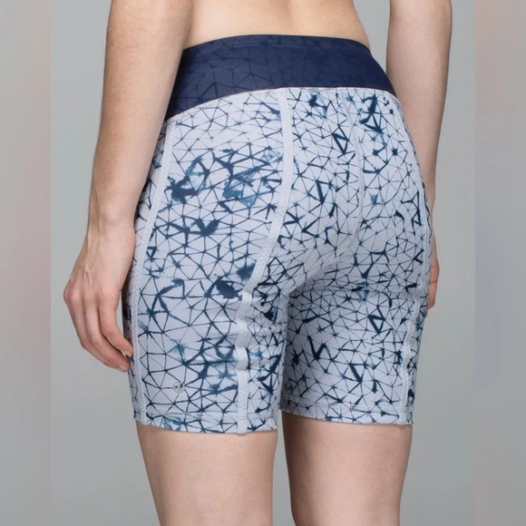 Lululemon Pedal Pace Short Star Crushed Silver Fox Deep Navy - Picture 3 of 13